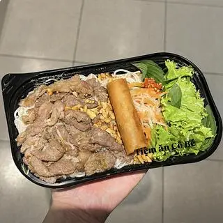 Hình ảnh Bún Thịt Xào Chả Giò