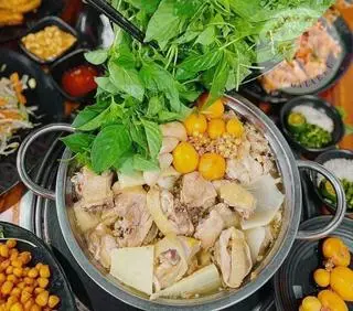 Hình ảnh lẩu gà lá é 3-4 người