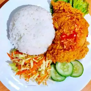 Hình ảnh 3 cơm gà má đùi