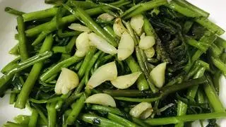 Hình ảnh rau muống xào bơ tỏi