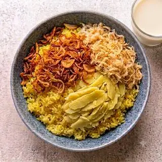 Hình ảnh Xôi xéo + sữa đậu