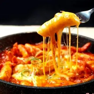 Hình ảnh Tokbokki phô mai