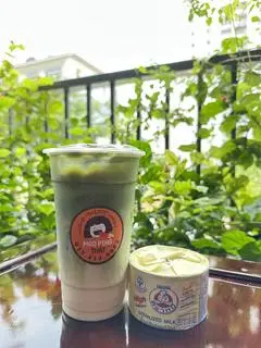 Hình ảnh Matcha latte sữa gấu