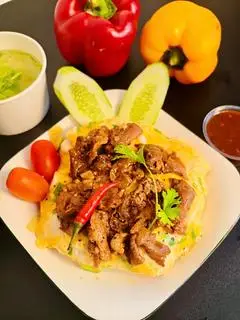 Hình ảnh Cơm bò phủ trứng - canh