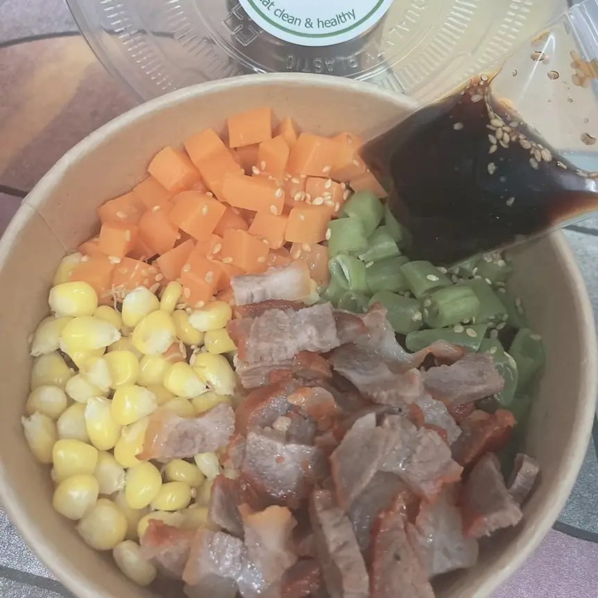 Hình ảnh Cơm Trộn Xá xíu