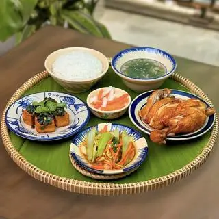 Hình ảnh Set Cơm Đùi Gà Quay Thảo Mộc
