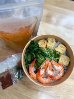 Hình ảnh Bún Hải Sản Tôm Tươi Bóc Nõn