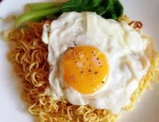 Hình ảnh Mì vị hương trộn trứng