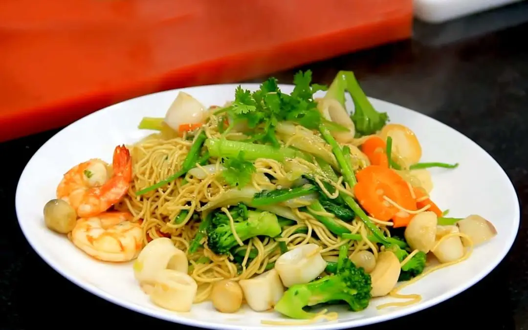 Hình ảnh Mì gói xào thập cẩm