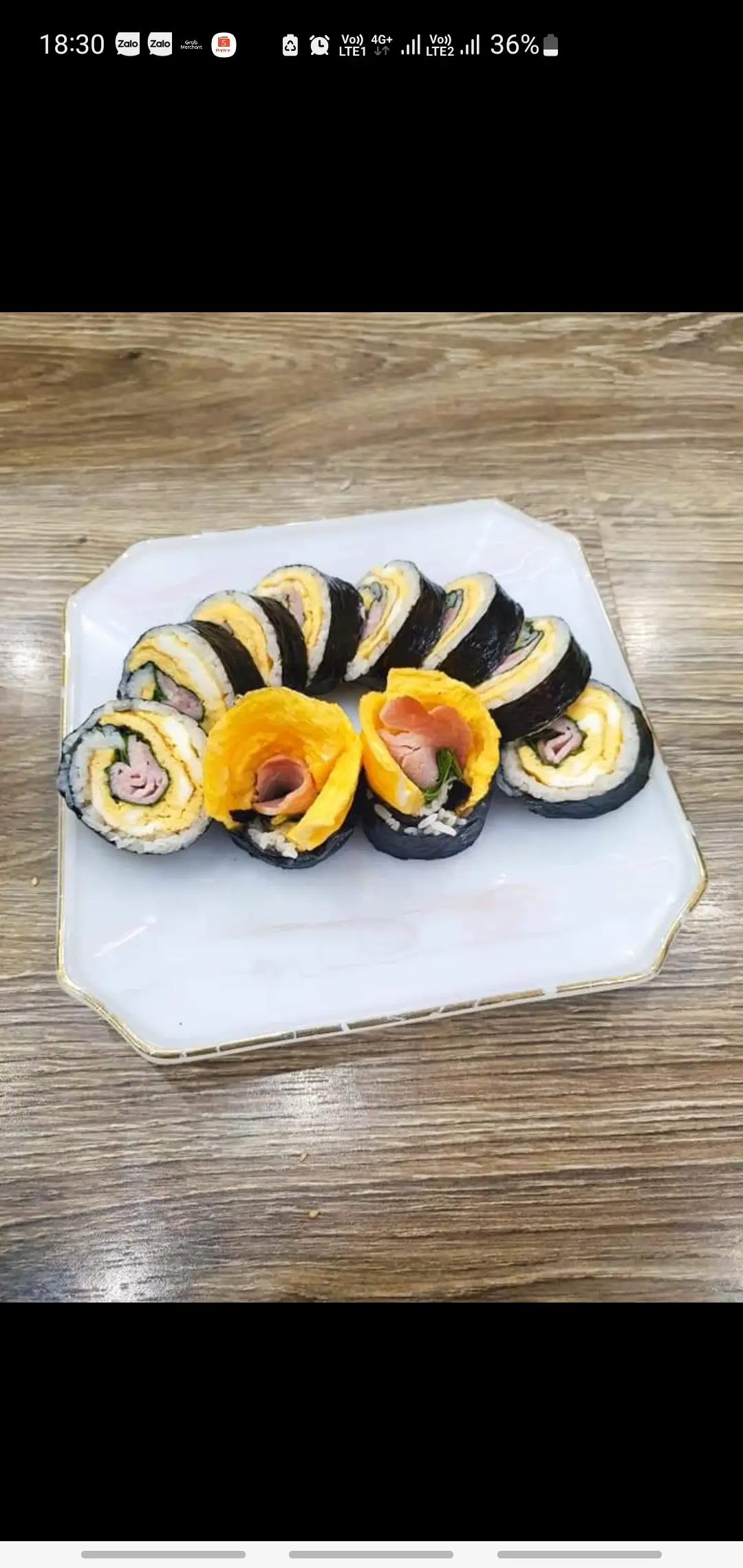 Hình ảnh Gimbab Trứng Cua
