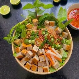 Hình ảnh Bún trộn nem nướng Nha Trang