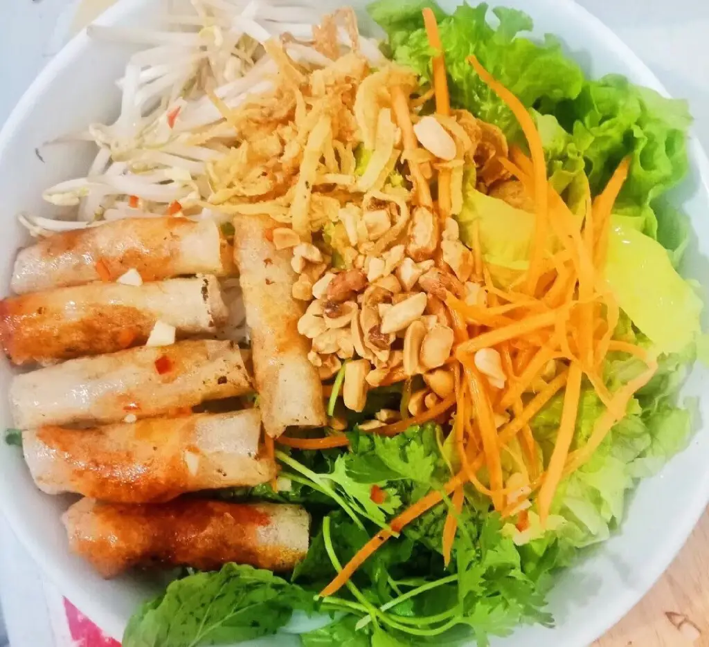 Hình ảnh Ram tôm đất cuốn bánh tráng