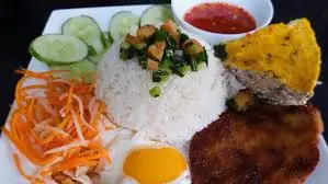 Hình ảnh Cơm sườn chả trứng