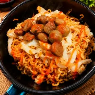 Hình ảnh Mì trộn bò viên 