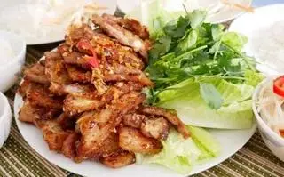 Hình ảnh heo rừng lai nướng sả tế