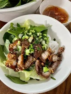 Hình ảnh Bún Thịt Nướng + Chả Giò 