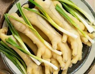 Hình ảnh chân gà luộc loại to 60g 