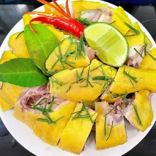 Hình ảnh Gà Ủ Muối 1/2 con, chặt sẵn 