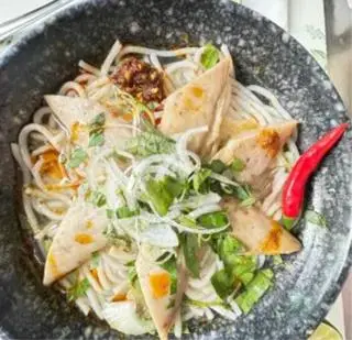 Hình ảnh Bún bò chả viên