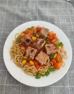 Hình ảnh Mì Trộn Nem Nướng