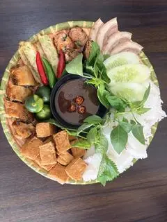 Hình ảnh Bún đậu đầy đủ