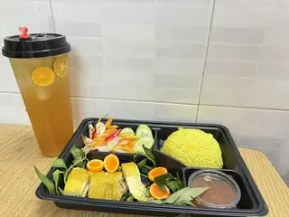 Hình ảnh Combo cơm gà ta + trà tắc mát lạnh (bán chạy nhất)