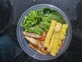 Hình ảnh Bún nem - bánh giòn