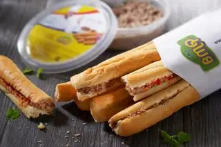 Hình ảnh Bánh Mì Que Đặc Biệt ( Cay )