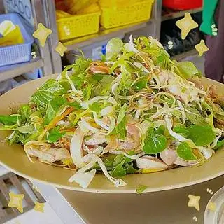 Hình ảnh Gỏi gà 1/2 con