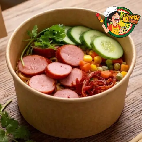 Hình ảnh Mì trộn xúc xích