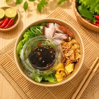 Hình ảnh Bún nước tương heo quay mlem 