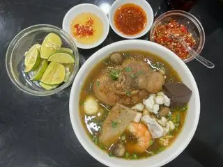 Hình ảnh Bánh canh cua thập cẩm đặc biệt