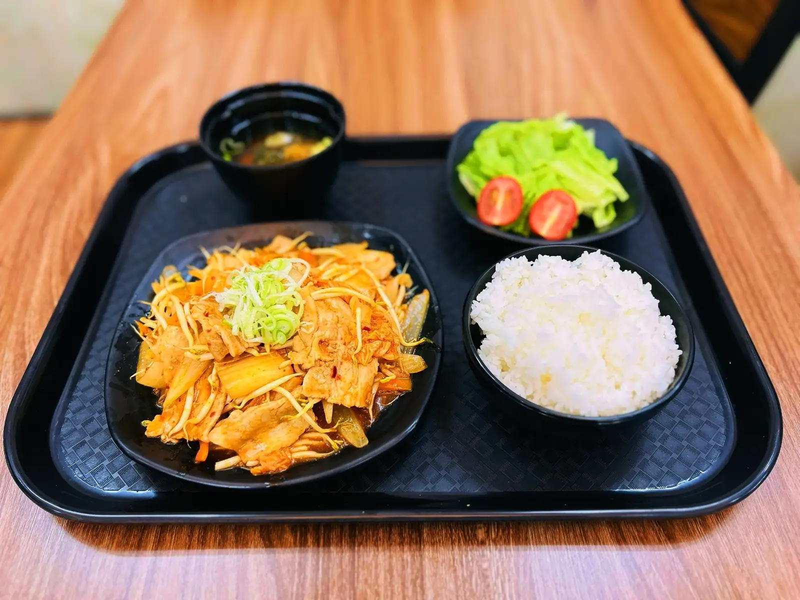 Hình ảnh Set cơm kimchi xào thịt lợn