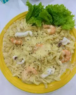 Hình ảnh Nui xoắn sốt kem hải sản