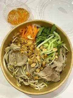 Hình ảnh Combo bún thịt xào + Nước