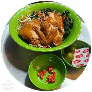 Hình ảnh mỳ gà tần+ trà quất con cá