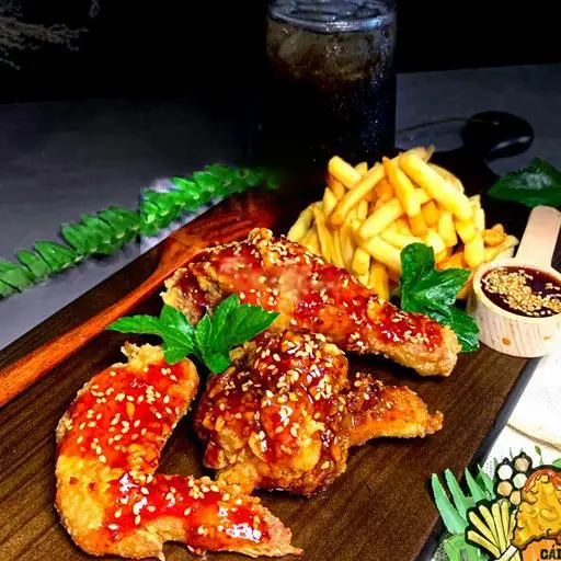 Hình ảnh Combo 2 : 2 miếng Cánh gà & 1 Đùi + Khoai Tây Chiên + Coca