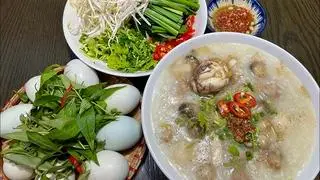 Hình ảnh cháo bò + 1 trứng lộn 