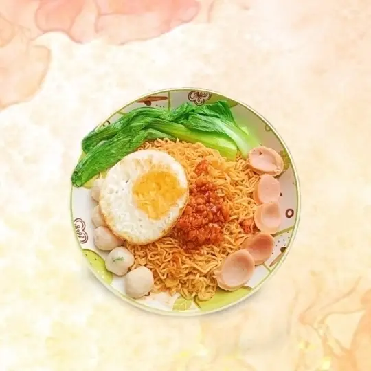 Hình ảnh Mì trộn Indomie + Trứng + Cá Viên + Xúc Xích