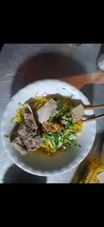 Hình ảnh mì tươi khô xương thịt hoặt bò viên