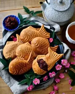 Hình ảnh 2 bánh cá socola
