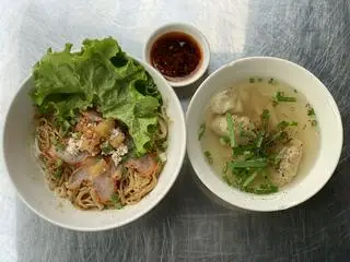 Hình ảnh Hủ tiếu mì sủi cảo xá xíu