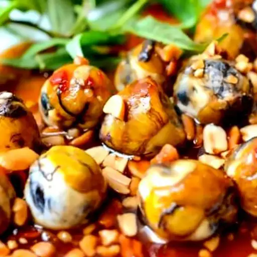 Hình ảnh Hột vịt lộn xào me chua chua ngọt ngọt 3 trứng 