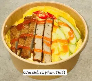 Hình ảnh Cơm phủ trứng chả cá Phan Thiết 