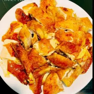 Hình ảnh Gà nướng mật ong một con lớn