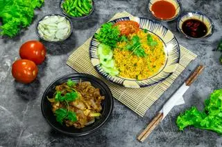 Hình ảnh Cơm chiên bò xào sa tế
