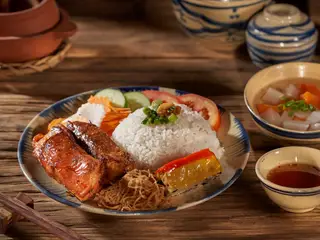 Hình ảnh Cơm Tấm Trứng Chả Bì + Thịt Rang Chua Ngọt