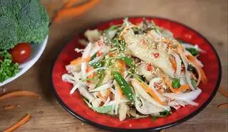Hình ảnh Chân vịt rút xương nộm chua ngọt