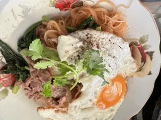 Hình ảnh Bún gạo xào bò cật