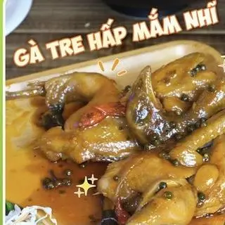 Hình ảnh Gà tre hấp mắm nhĩ nguyên con